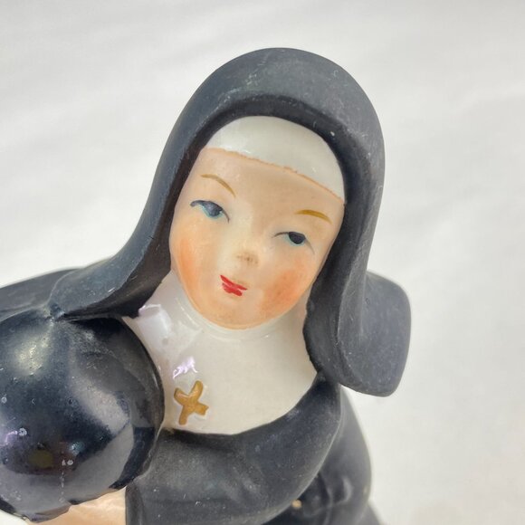Vintage Princess China EW Bowling Nuns Figurines Set of 3 - Picture 9 of 13